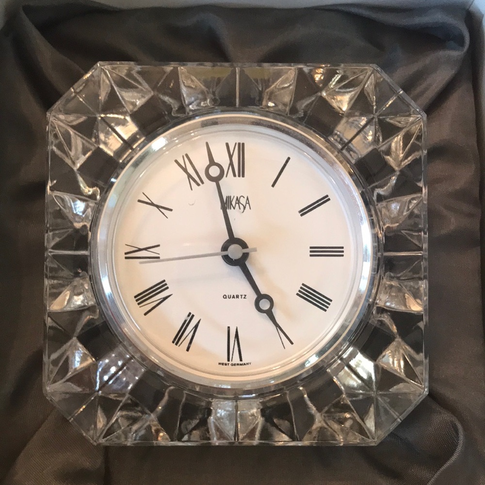 Vintage Mikasa Westminster crystal desk clock NWOT